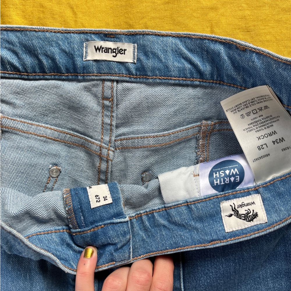 Two tone wranglers